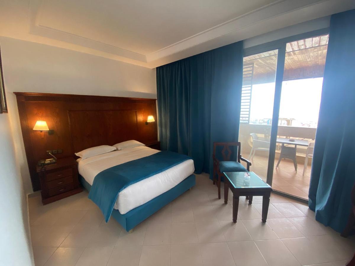 فندق أزور 4*